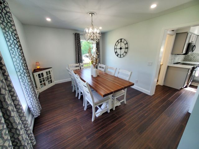 4 Bernards Way, Rochester, MA 02770