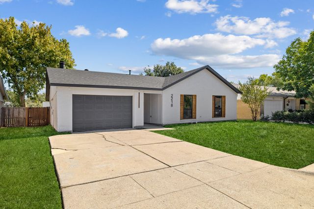2218 Sheriff Drive, Grand Prairie, TX 75051