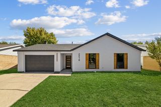 2218 Sheriff Drive, Grand Prairie, TX 75051