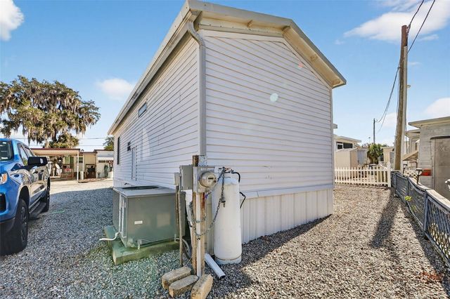 38237 ORIOLE WAY, Leesburg, FL 34788