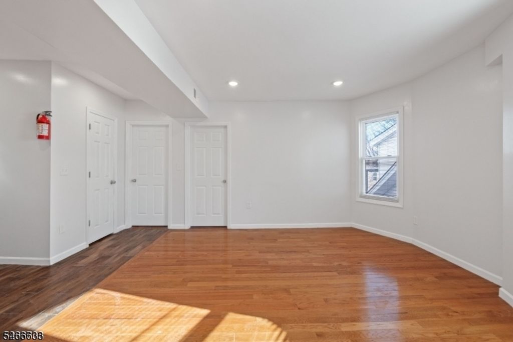 346 Sanford Ave, Newark City, NJ 07106 — photo 3