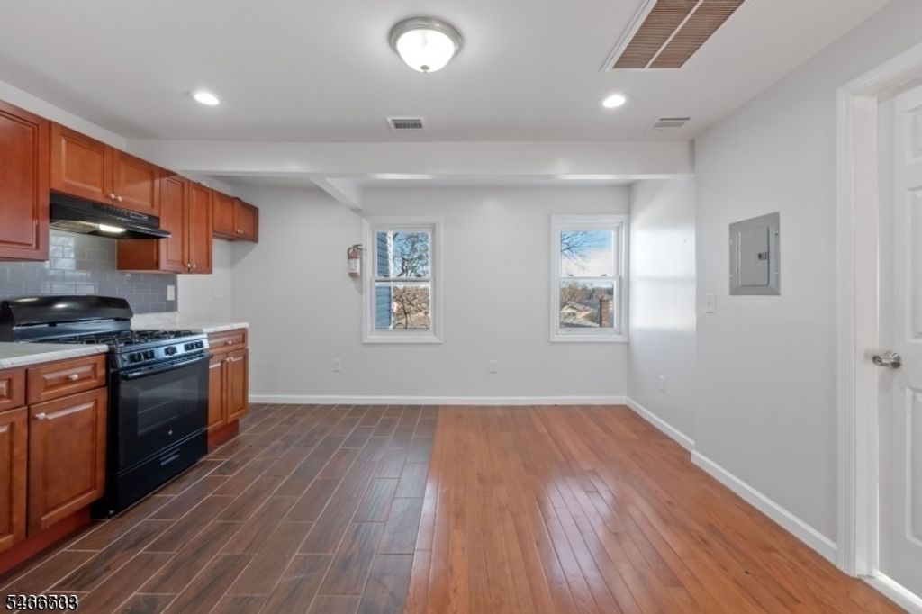 346 Sanford Ave, Newark City, NJ 07106 — photo 5