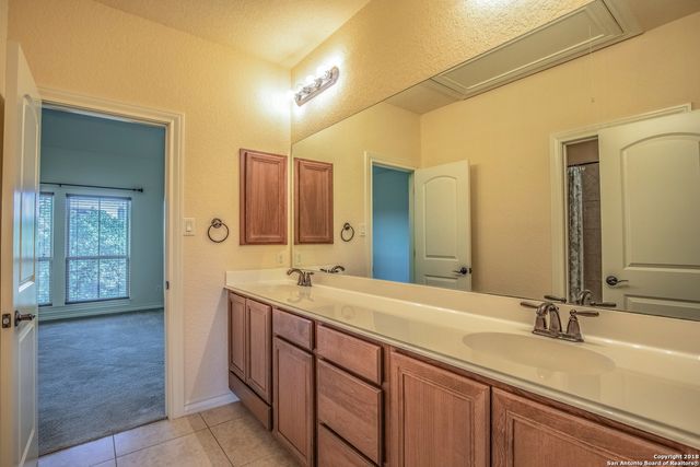 8835 NAPA LNDG, Boerne, TX 78015