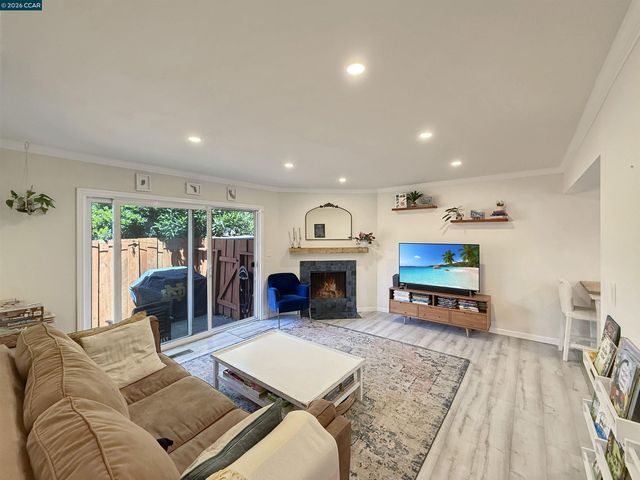 2548 Jones Rd 10, Walnut Creek, CA 94597