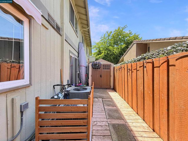 2548 Jones Rd 10, Walnut Creek, CA 94597