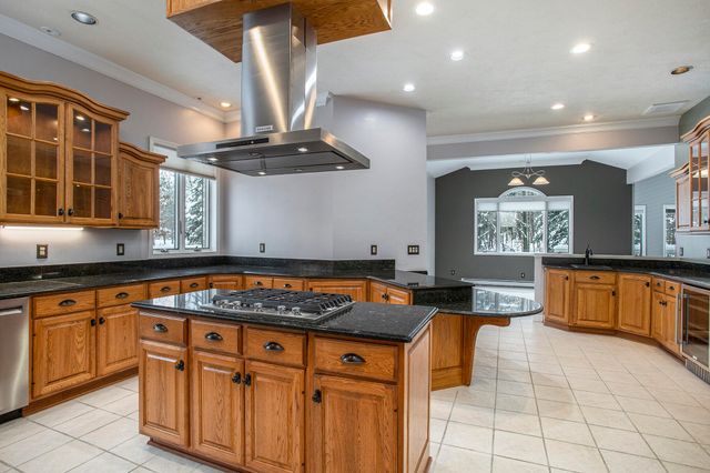 15685 Kesselwood Trail, Marshall, MI 49068