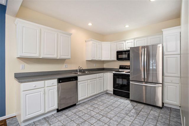 15685 Kesselwood Trail, Marshall, MI 49068