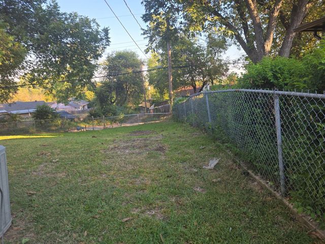 3727 Golden Hills Drive, Dallas, TX 75241