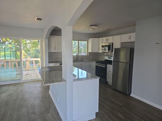 3727 Golden Hills Drive, Dallas, TX 75241