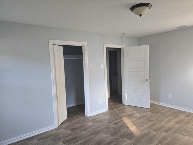 3727 Golden Hills Drive, Dallas, TX 75241