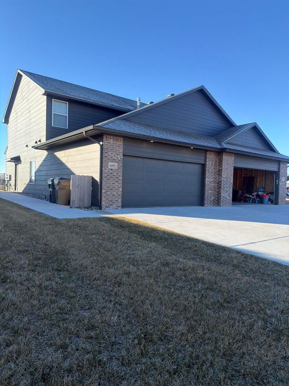 16555-16557 W Lynndale St, Goddard, KS 67052