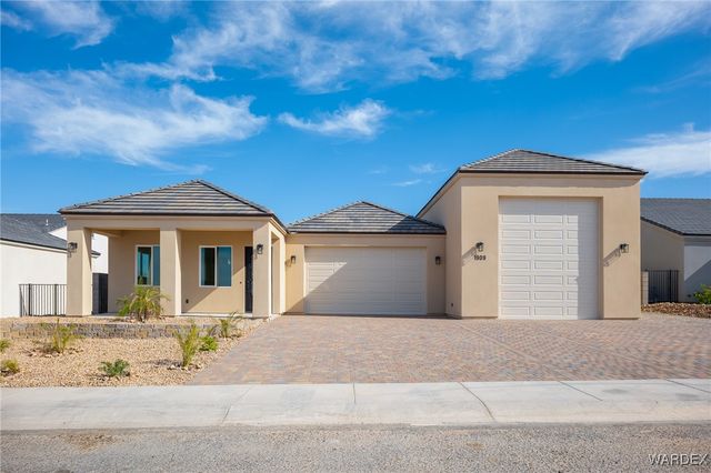 1909 E Via Aventino, Fort Mohave, AZ 86426