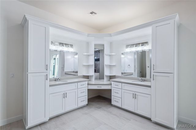 1909 E Via Aventino, Fort Mohave, AZ 86426