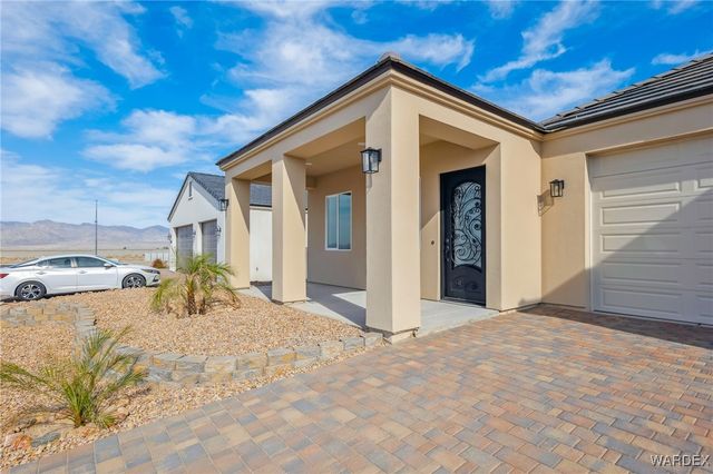 1909 E Via Aventino, Fort Mohave, AZ 86426