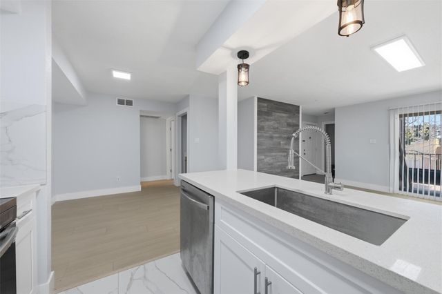 9350 Country Creek Drive 41, Houston, TX 77036