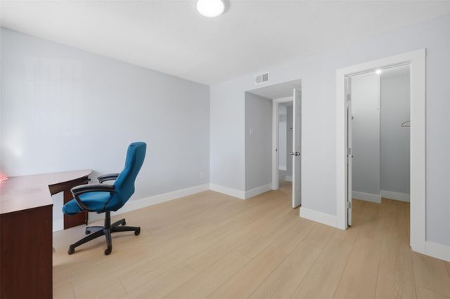 9350 Country Creek Drive 41, Houston, TX 77036