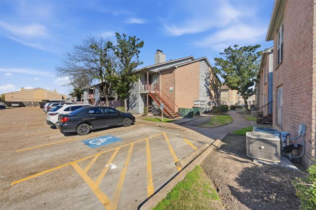 9350 Country Creek Drive 41, Houston, TX 77036