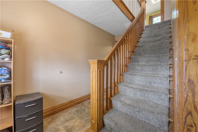 334 West Oak Orchard Street, Shelby, NY 14103