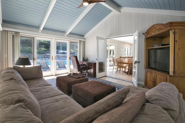 16119 Ringer Road, Minnetonka, MN 55391