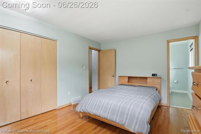 33007 Grennada Street, Livonia, MI 48154