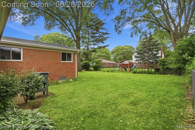 33007 Grennada Street, Livonia, MI 48154