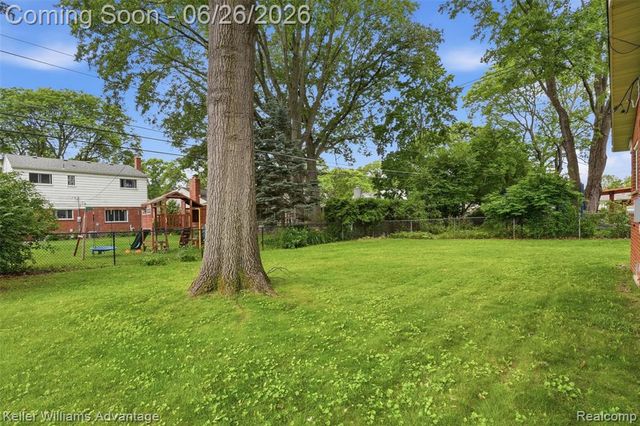 33007 Grennada Street, Livonia, MI 48154