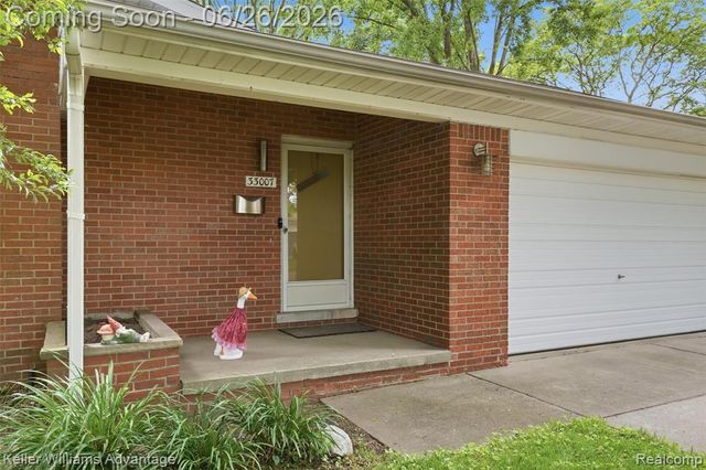 33007 Grennada Street, Livonia, MI 48154