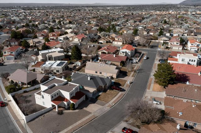 811 Bryce Canyon Street SE, Albuquerque, NM 87123