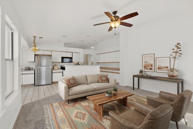 811 Bryce Canyon Street SE, Albuquerque, NM 87123