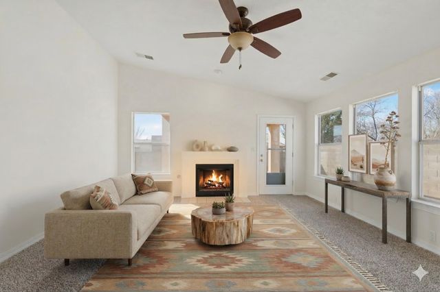 811 Bryce Canyon Street SE, Albuquerque, NM 87123