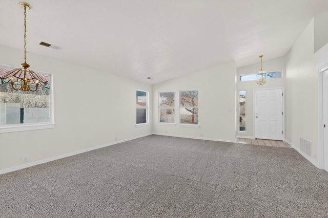 811 Bryce Canyon Street SE, Albuquerque, NM 87123