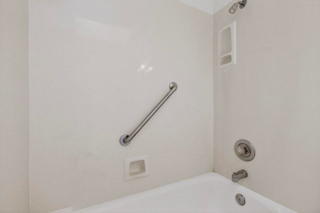 811 Bryce Canyon Street SE, Albuquerque, NM 87123