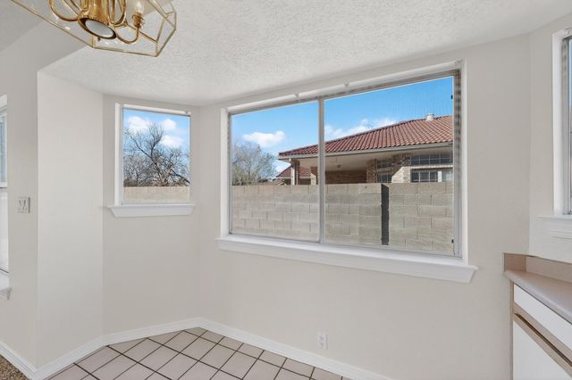 811 Bryce Canyon Street SE, Albuquerque, NM 87123