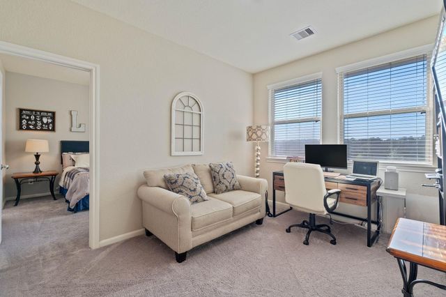 227 Biltmore Loop, Montgomery, TX 77316