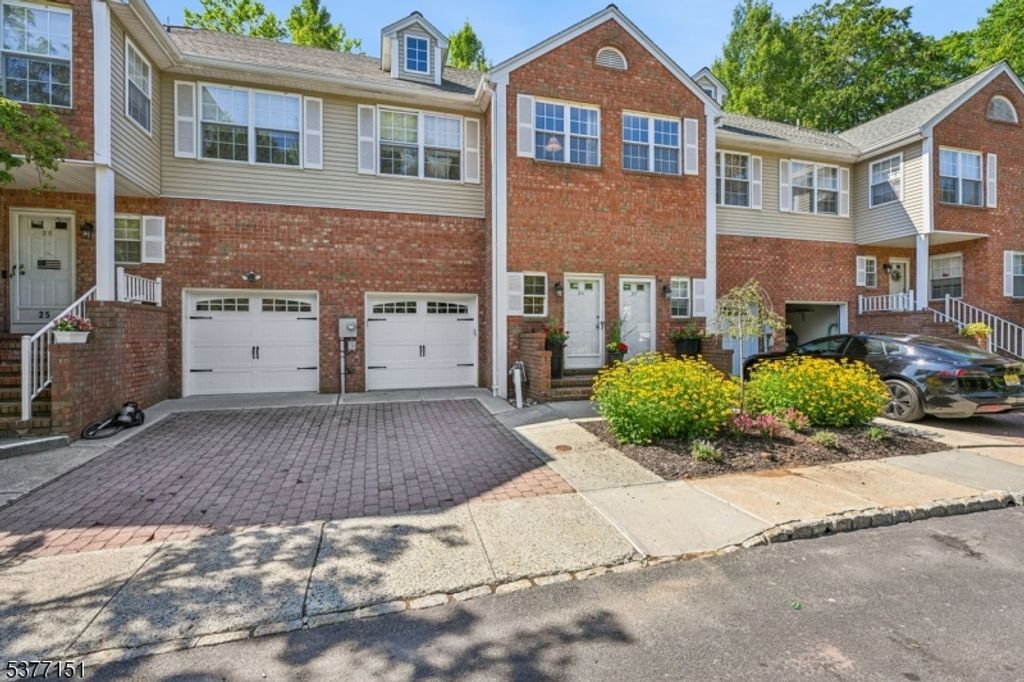 24 Berkeley Sq 24, Watchung Boro, NJ 07922