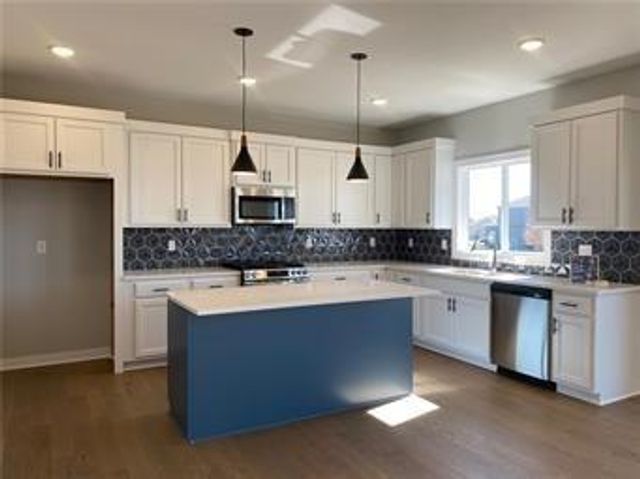 17174 W 164th Terrace, Olathe, KS 66062