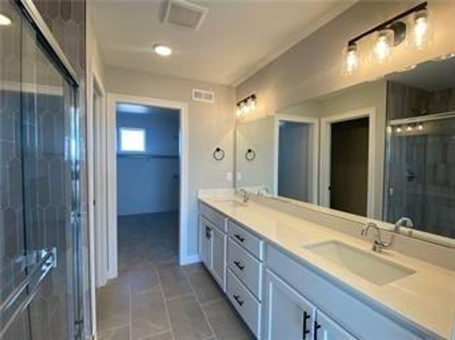 17174 W 164th Terrace, Olathe, KS 66062