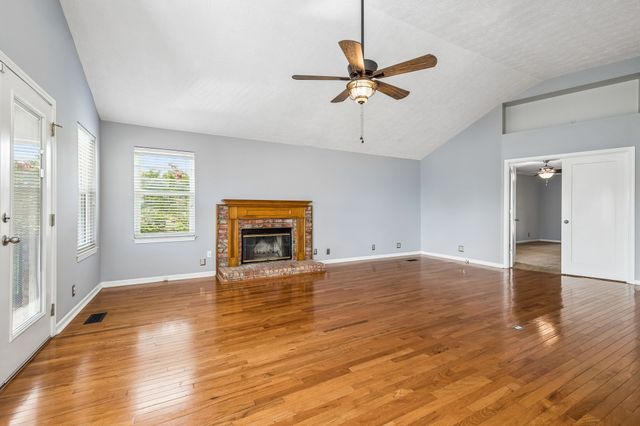 339 Lakeview Cir, Mount Juliet, TN 37122