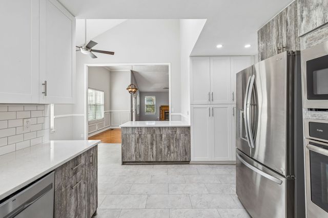 339 Lakeview Cir, Mount Juliet, TN 37122