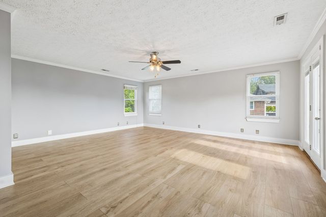 339 Lakeview Cir, Mount Juliet, TN 37122