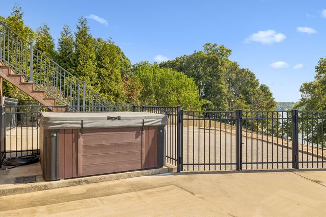 339 Lakeview Cir, Mount Juliet, TN 37122