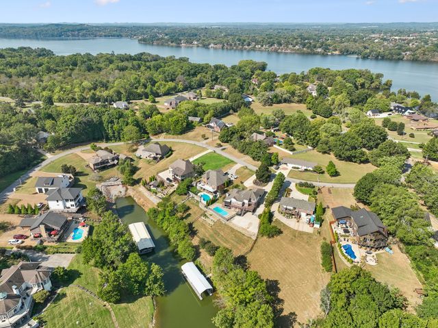 339 Lakeview Cir, Mount Juliet, TN 37122