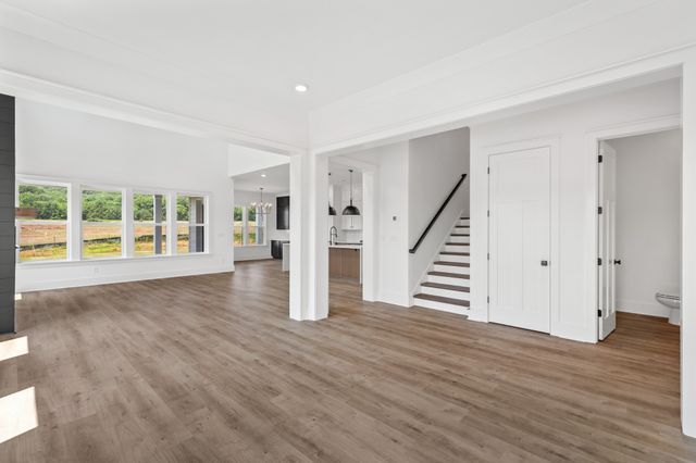 5001 Fairhaven Cir, Thompsons Station, TN 37179