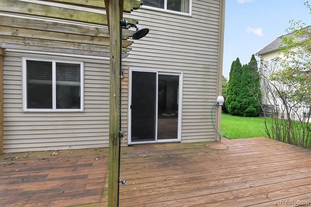 8589 Barrington Drive, Ypsilanti, MI 48198
