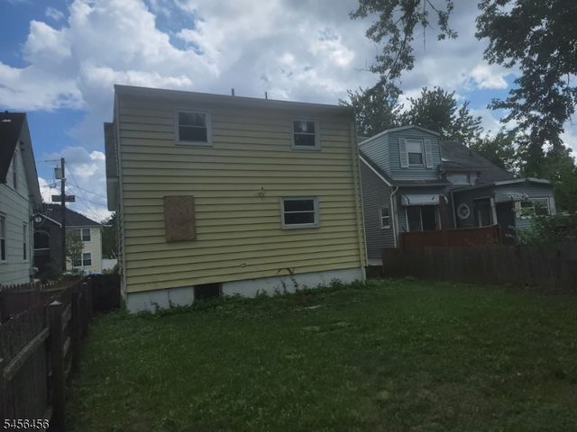 4 Vale St, Edison Twp., NJ 08817