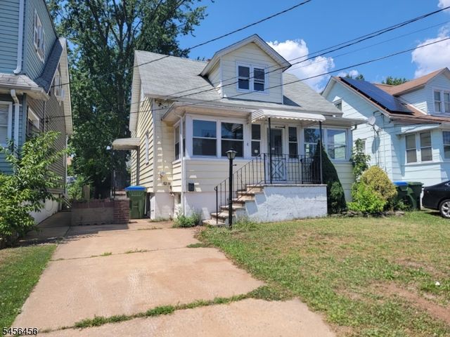 4 Vale St, Edison Twp., NJ 08817