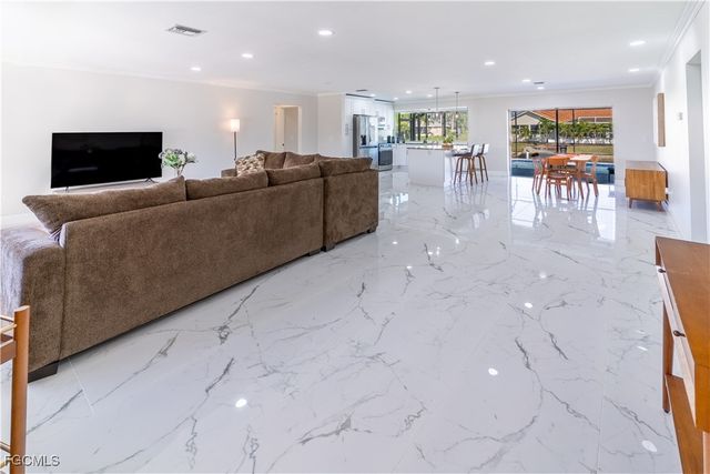 3405 SE 16th PL, Cape Coral, FL 33904