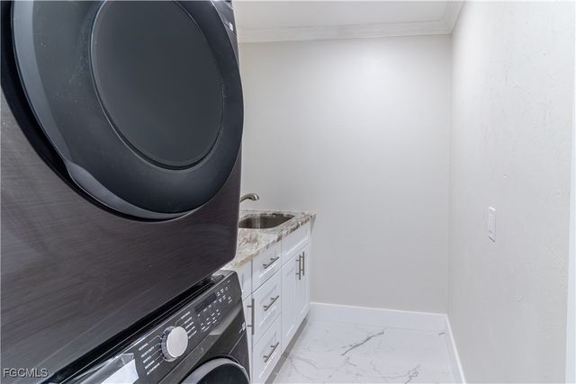 3405 SE 16th PL, Cape Coral, FL 33904