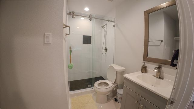 10326 Meadow Lake Ln Lane, Houston, TX 77042