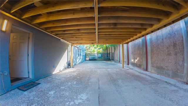 10326 Meadow Lake Ln Lane, Houston, TX 77042